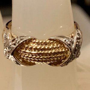 14k Gold and Diamond Women's Crossover Ring